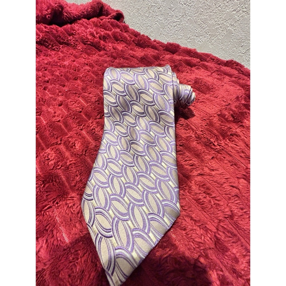 Jata Menswear Handmade Purple Lavendar Oval Geometric 100% Silk 4" Wide 60"